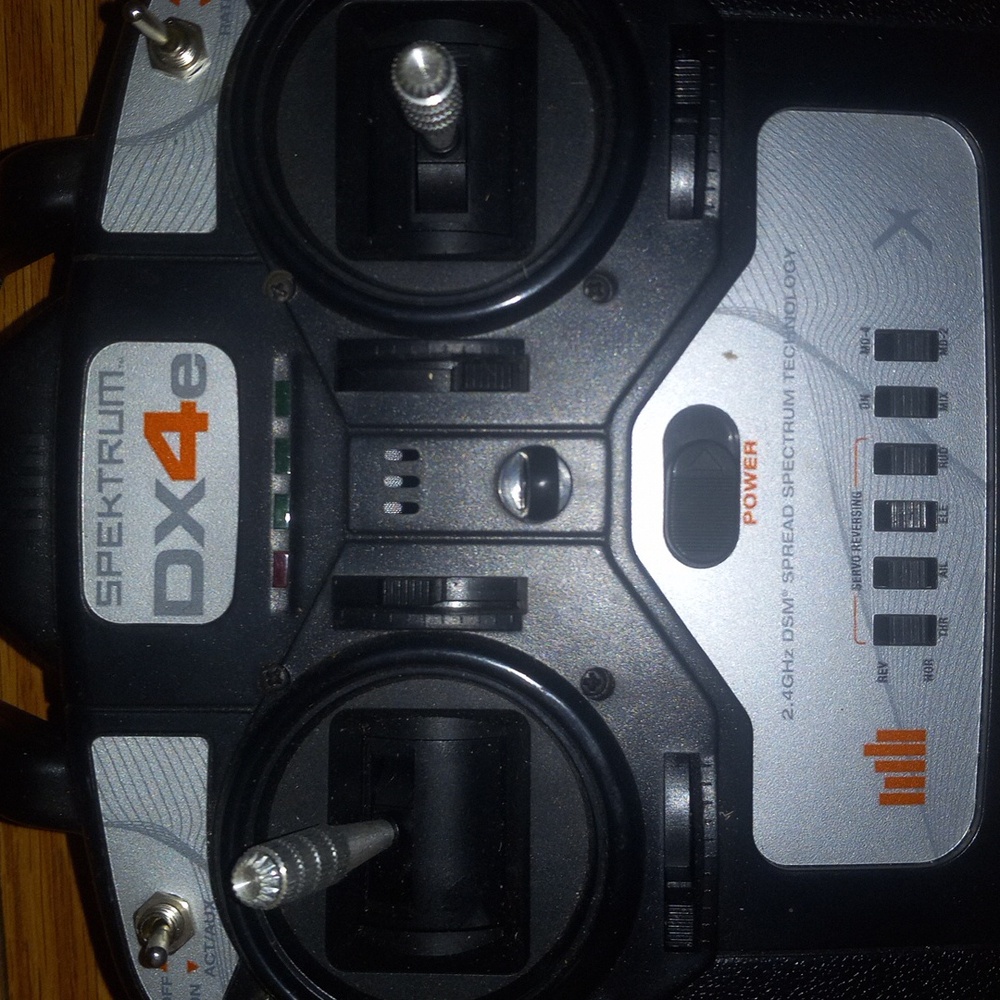 AIRPLANE REMOTE CONTROL LONG RANGE FREQUENCY MATCHES - Picture 2 of 11